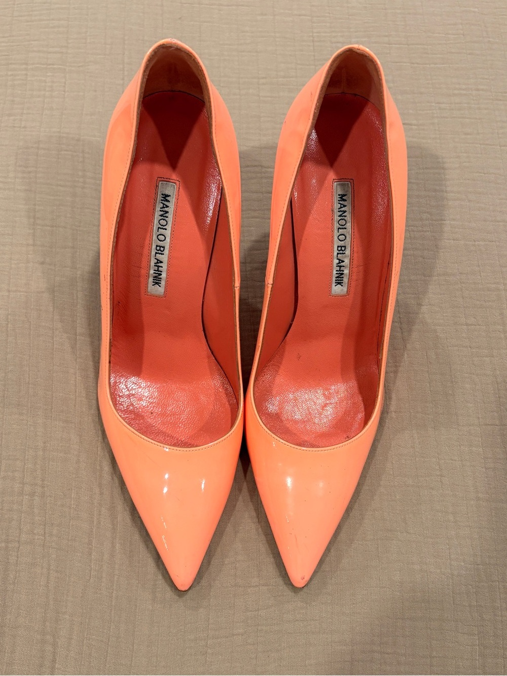 Manolo Blahnik BB Patent Leather Pumps Coral Peach Pointed Toe Heels 37.5